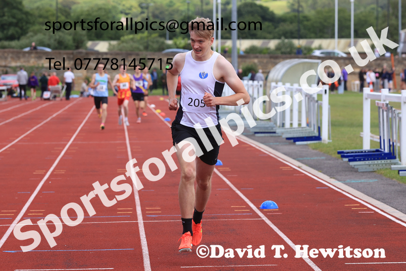 Middle Distance, 2026 Northern Schools Inter Counties, Wentworth, Hexham. Photo: David T. Hewitson/Sports for All Pics